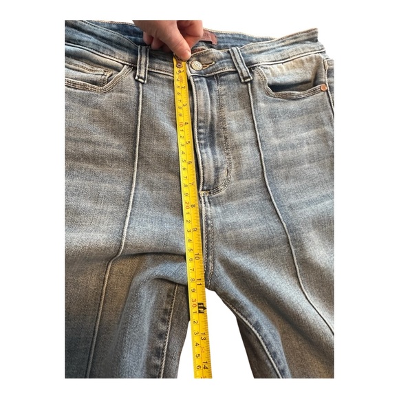 Judy Blue Flare Jeans High Rise Front Seam Raw Hem Boho Denim 30x33 Sz 11 Spring - Picture 8 of 12